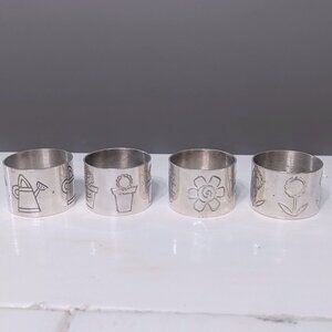 Set of 4 Aukey Silver-Plated Napkin Rings Lustrous Finish Protective Lacquer